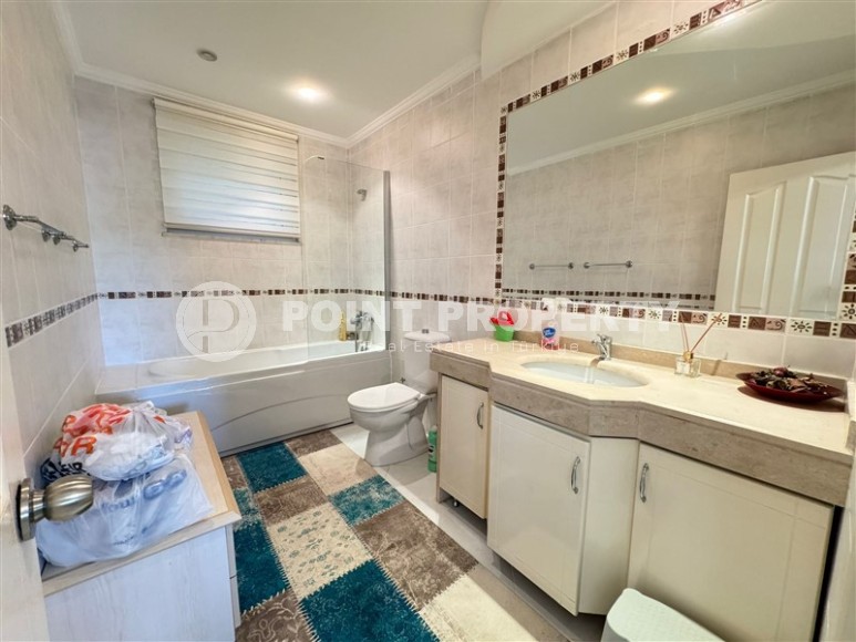 Luxury villa with pool and garden in Kargicak-id-8787-photo-12