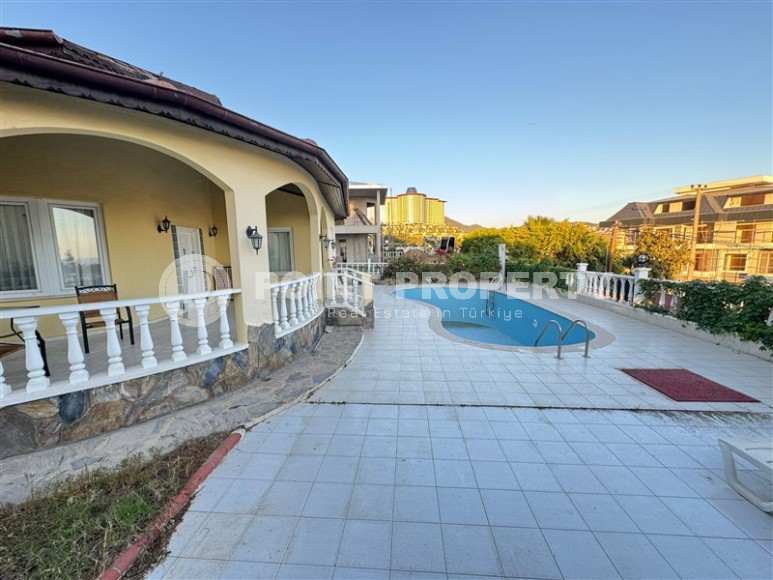 Luxury villa with pool and garden in Kargicak-id-8787-photo-16