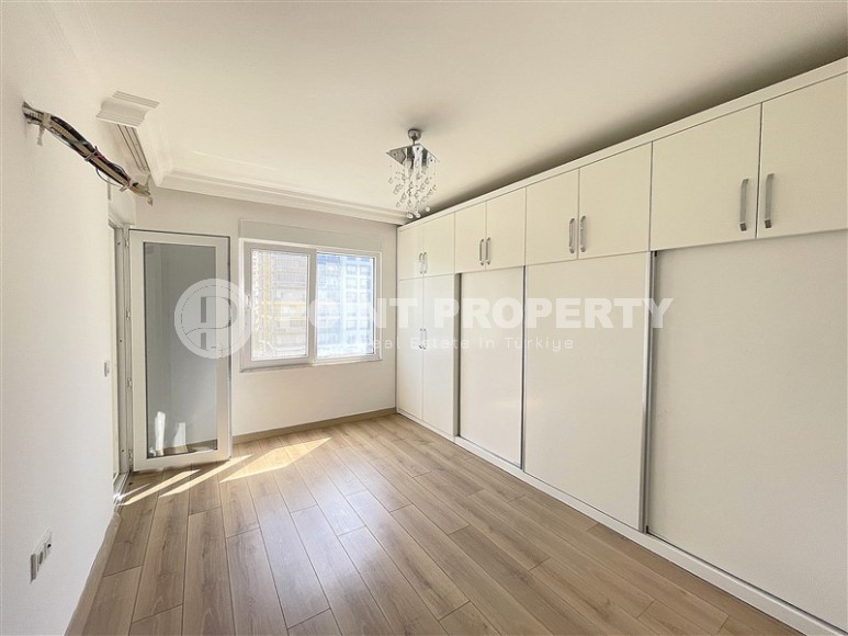 Spacious 2+1 apartment in Mahmutlar-id-8797-photo-4