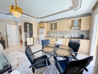 Spacious apartment 120 m² in the center of Alanya - in the Gullerpinari area-id-8824-photo-4