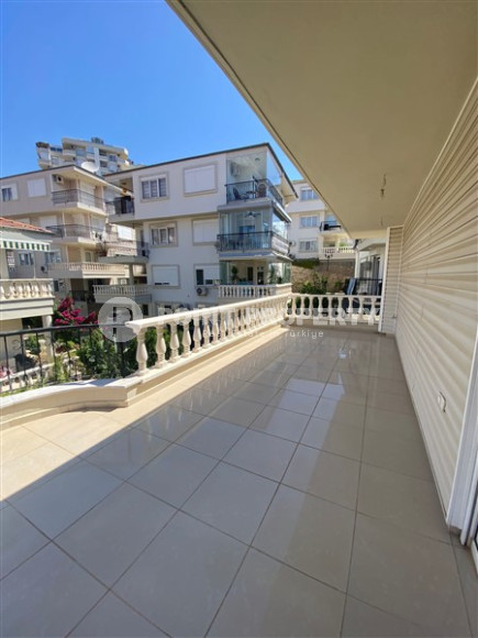 Ready to move in, three bedroom apartment, 175m², in a cozy complex in Cikcilli, Alanya-id-1688-photo-11