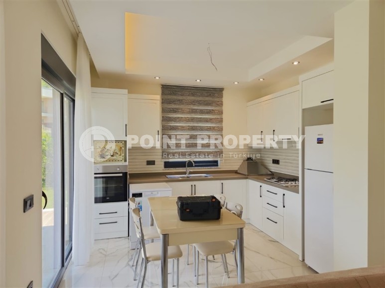 Уютная вилла с террасой и шикарными видами на горы-id-8832-фото-4