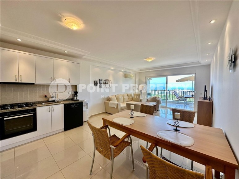 Spacious apartment 100 m² with sea view in a low-rise building in Kargicak-id-8860-photo-2