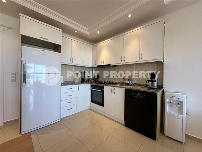 Spacious apartment 100 m² with sea view in a low-rise building in Kargicak-id-8860-photo-5