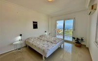 Spacious apartment 100 m² with sea view in a low-rise building in Kargicak-id-8860-photo-7