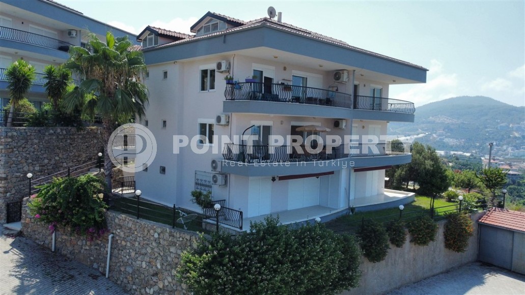 Spacious apartment 100 m² with sea view in a low-rise building in Kargicak-id-8860-photo-14