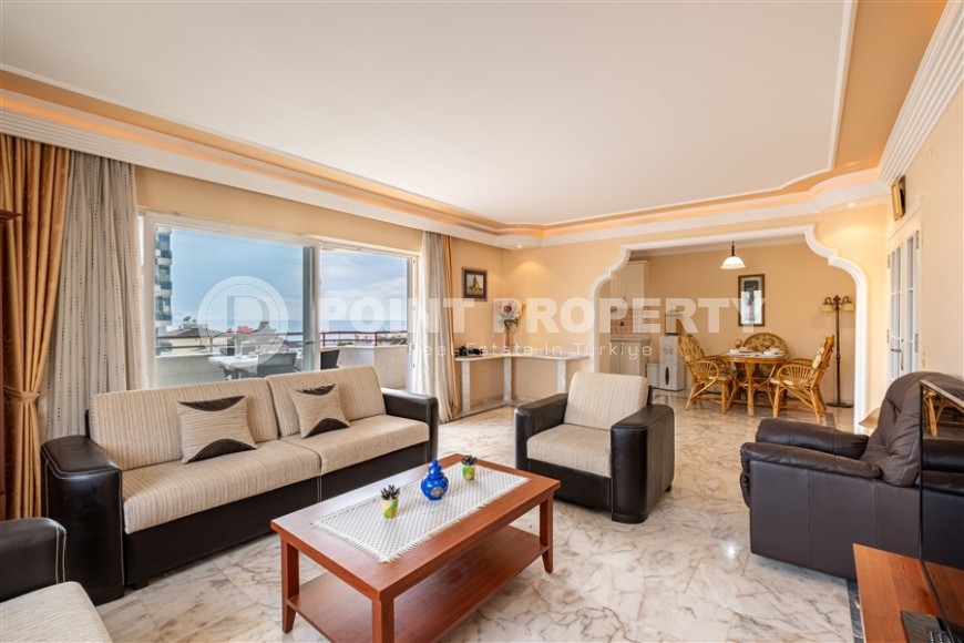 Furnished apartment 130 m² with sea views in Mahmutlar area-id-8871-photo-2