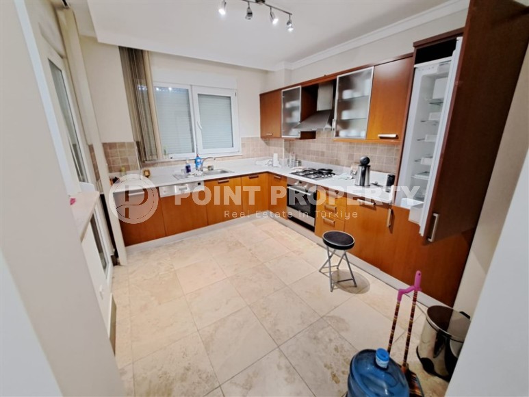 Добротная квартира 1+1 большой площади в Джикджилли-id-8888-фото-4