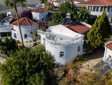 Cozy villa 100 m² in Turkler with pool and garden-id-8898-photo-1