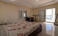 Spacious villa 250 m² with sea view and residence permit opportunity in the center of Alanya-id-8900-photo-9