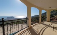 Spacious villa 250 m² with sea view and residence permit opportunity in the center of Alanya-id-8900-photo-13