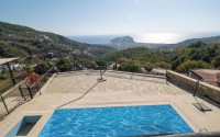 Spacious villa 250 m² with sea view and residence permit opportunity in the center of Alanya-id-8900-photo-15
