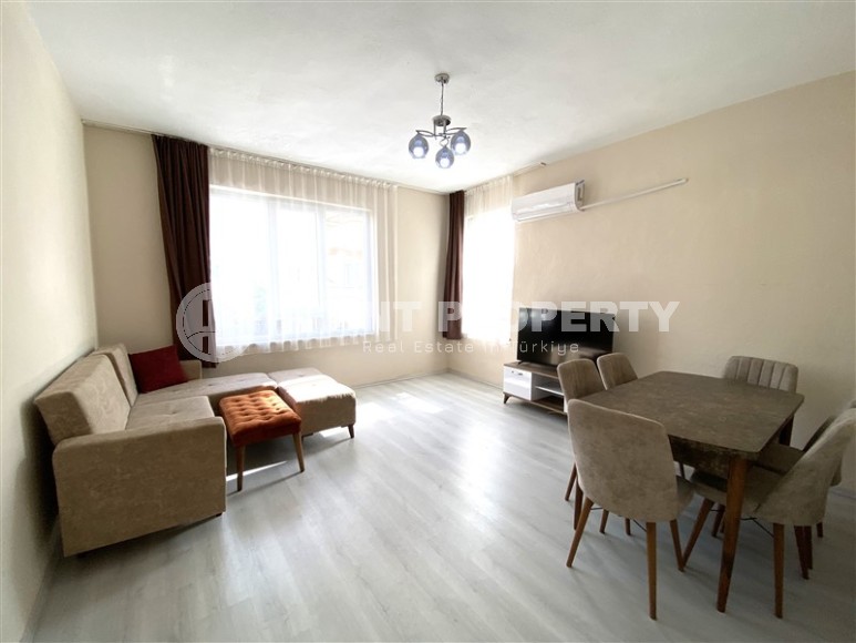Cozy apartment 120 m² with separate kitchen in the center of Alanya-id-8901-photo-1