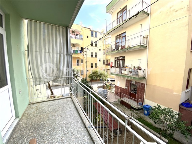 Cozy apartment 120 m² with separate kitchen in the center of Alanya-id-8901-photo-11