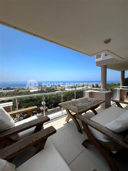 Просторная квартира 135 м² с видом на море в районе Демирташ-id-8913-фото-14