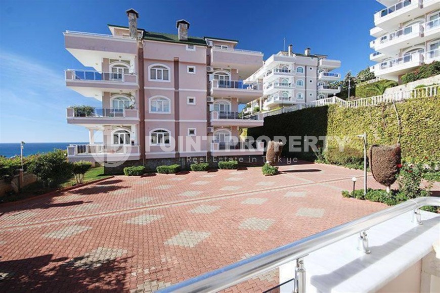 Просторная квартира 135 м² с видом на море в районе Демирташ-id-8913-фото-18