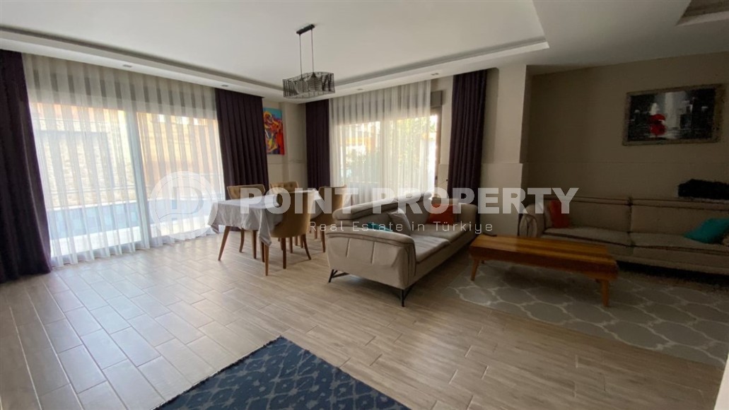 Просторный дуплекс 200 м² с собственным садом в Кестеле.-id-8919-фото-2