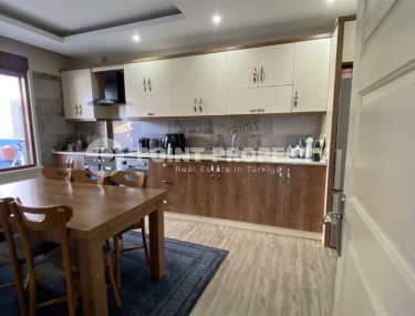 Просторный дуплекс 200 м² с собственным садом в Кестеле.-id-8919-фото-3