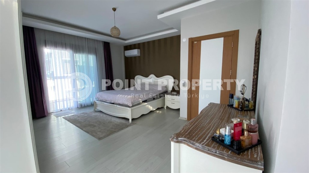 Просторный дуплекс 200 м² с собственным садом в Кестеле.-id-8919-фото-8