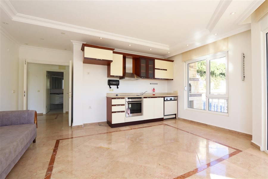Квартира 110 м² в доме с концепцией виллы в Кестеле-id-8923-фото-3