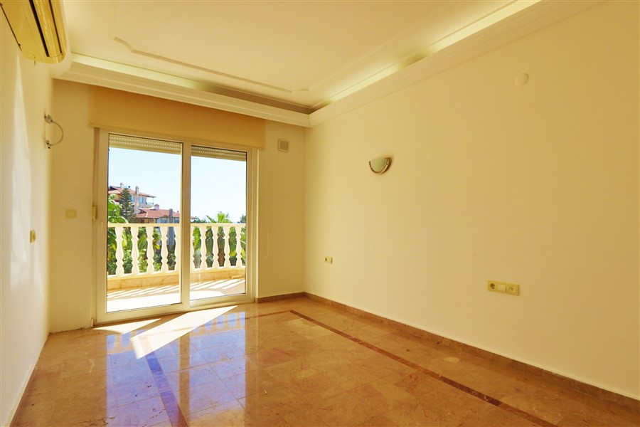Квартира 110 м² в доме с концепцией виллы в Кестеле-id-8923-фото-5