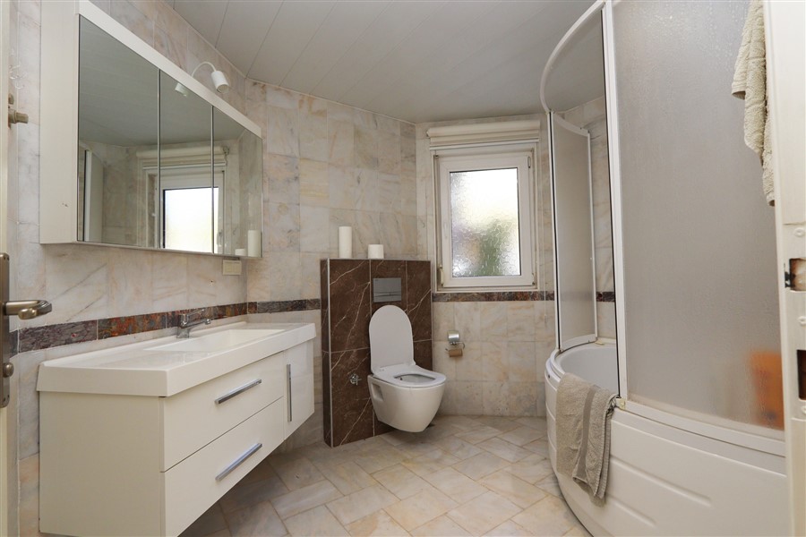 Квартира 110 м² в доме с концепцией виллы в Кестеле-id-8923-фото-9