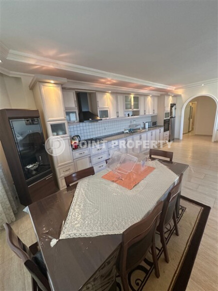 Solid apartment with sea and mountain views in Tosmur-id-8945-photo-5