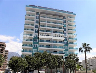 A cozy apartment right on the seashore with a view of the sea surface-id-8954-photo-1