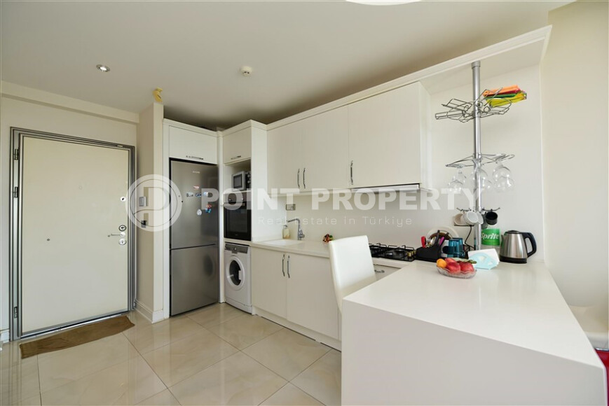 A cozy apartment right on the seashore with a view of the sea surface-id-8954-photo-4