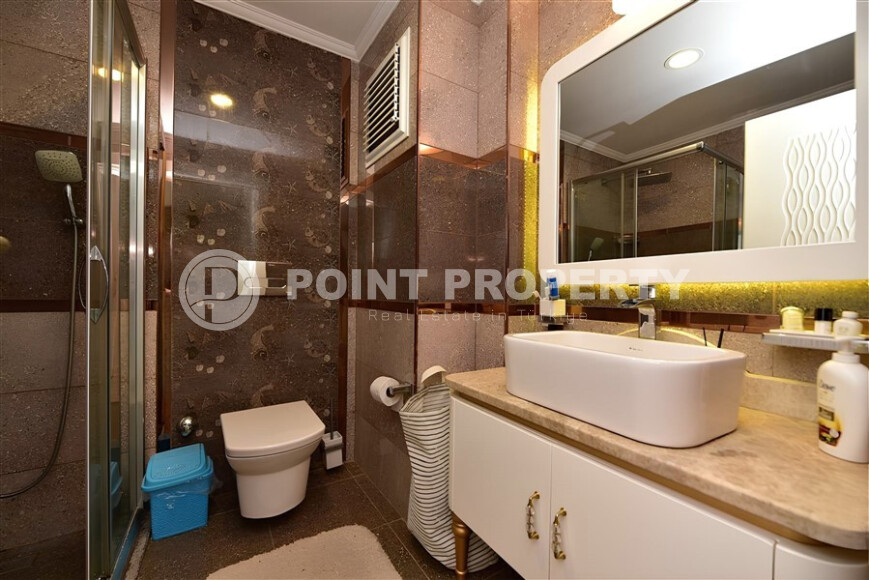 A cozy apartment right on the seashore with a view of the sea surface-id-8954-photo-7