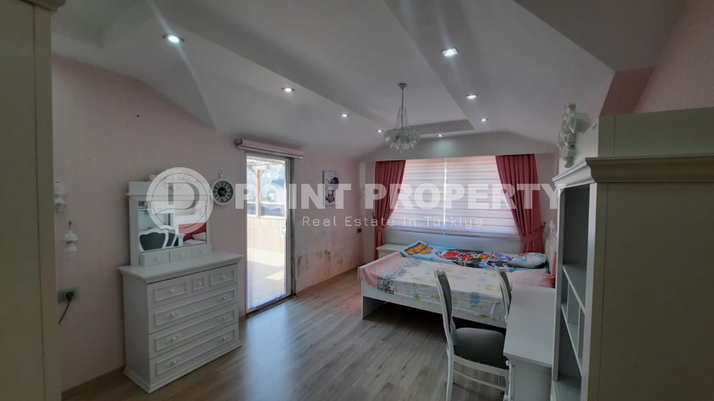 Luxury property: penthouse 4+1, 250m², with separate kitchen in a cozy complex in Oba, Alanya-id-1698-photo-17
