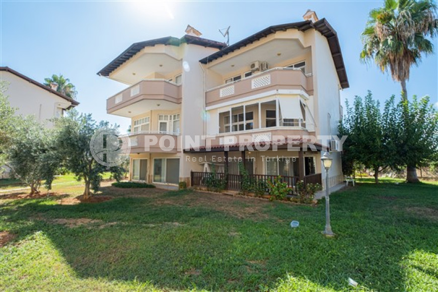 Меблированная трехэтажная вилла с тремя спальнями, 150м², у моря, в районе Алании Паяллар-id-1701-фото-42