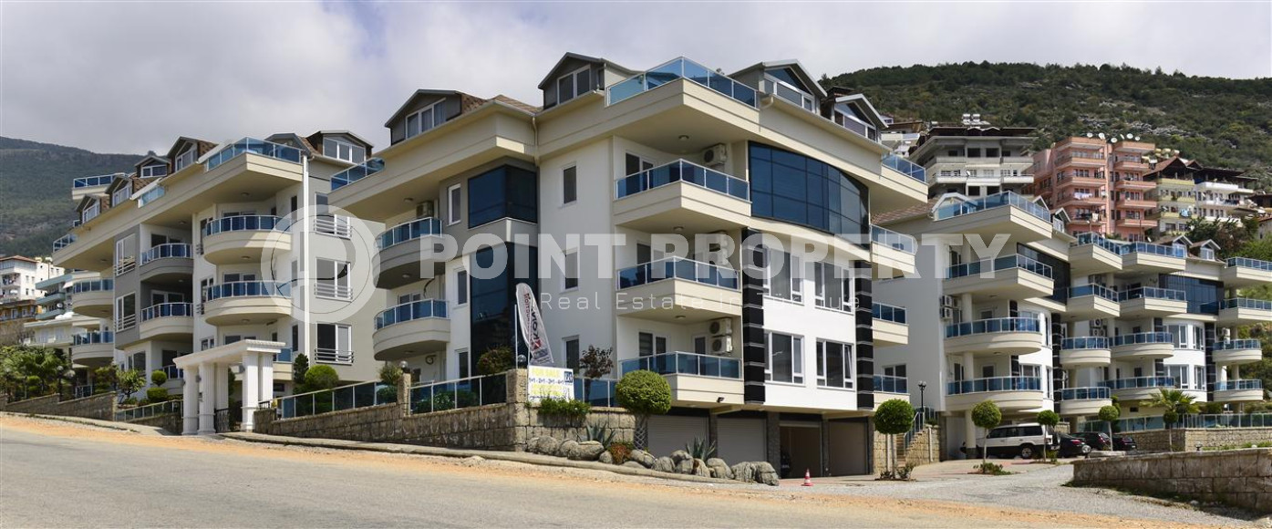 View apartments of various layouts in a complex from a famous developer just 500 meters from Cleopatra Beach-id-1102-photo-3