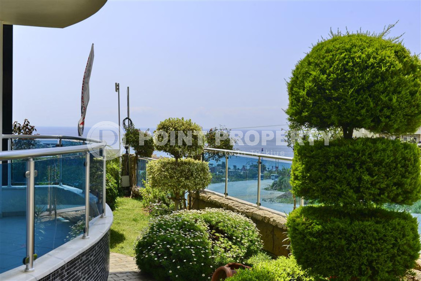 View apartments of various layouts in a complex from a famous developer just 500 meters from Cleopatra Beach-id-1102-photo-4