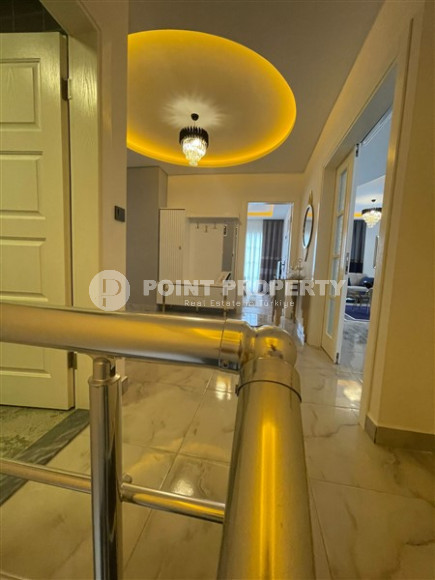Spacious elegant three bedroom penthouse, 180m², 350m from the sea in Mahmutlar, Alanya-id-1702-photo-17