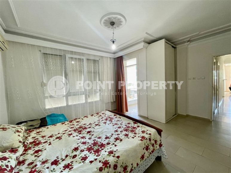 Центр Алании: меблированная трехкомнатная квартира, 85м², с видом на пляж Клеопатры-id-1703-фото-9