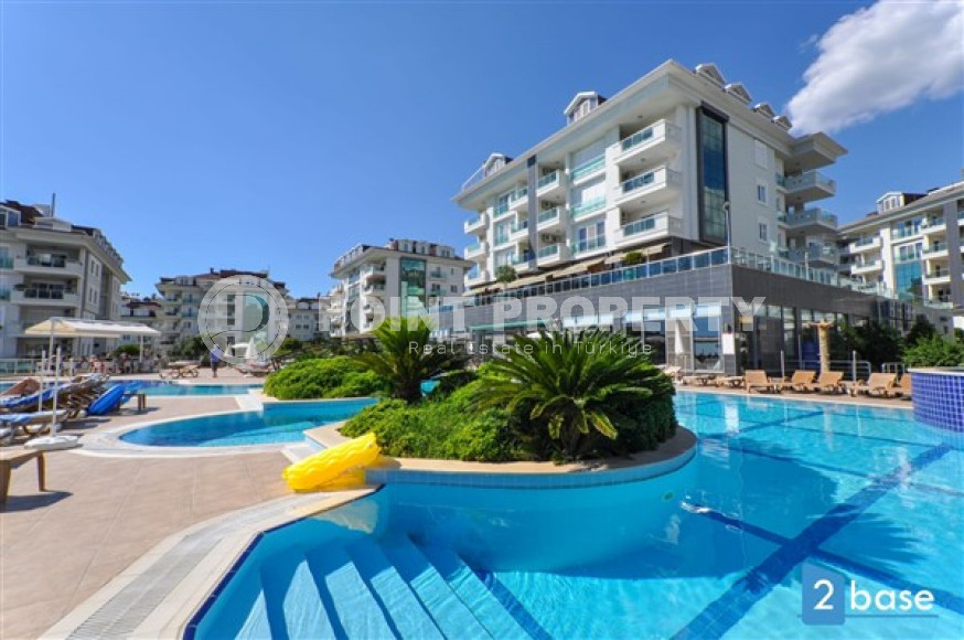 Elegant five-room penthouse, 230 m², with mountain views in a luxury complex in Cikcilli, Alanya-id-1706-photo-2