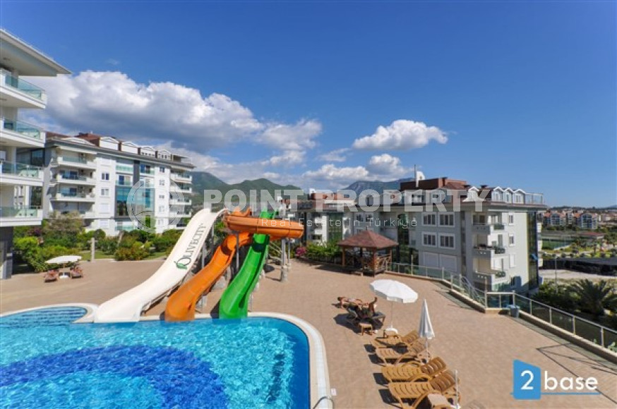 Elegant five-room penthouse, 230 m², with mountain views in a luxury complex in Cikcilli, Alanya-id-1706-photo-3