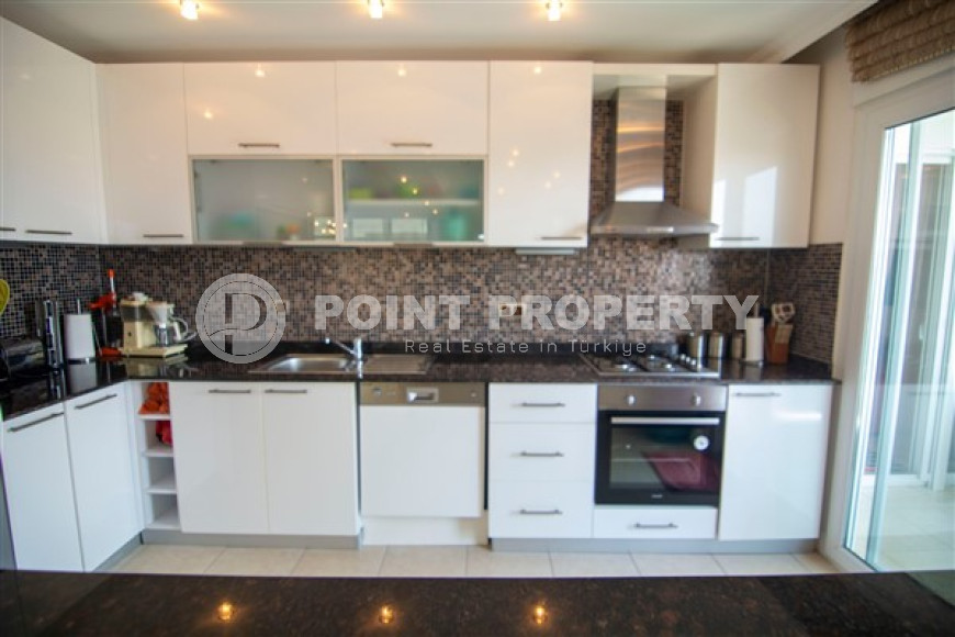 Elegant five-room penthouse, 230 m², with mountain views in a luxury complex in Cikcilli, Alanya-id-1706-photo-19