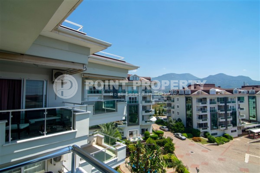 Elegant five-room penthouse, 230 m², with mountain views in a luxury complex in Cikcilli, Alanya-id-1706-photo-39