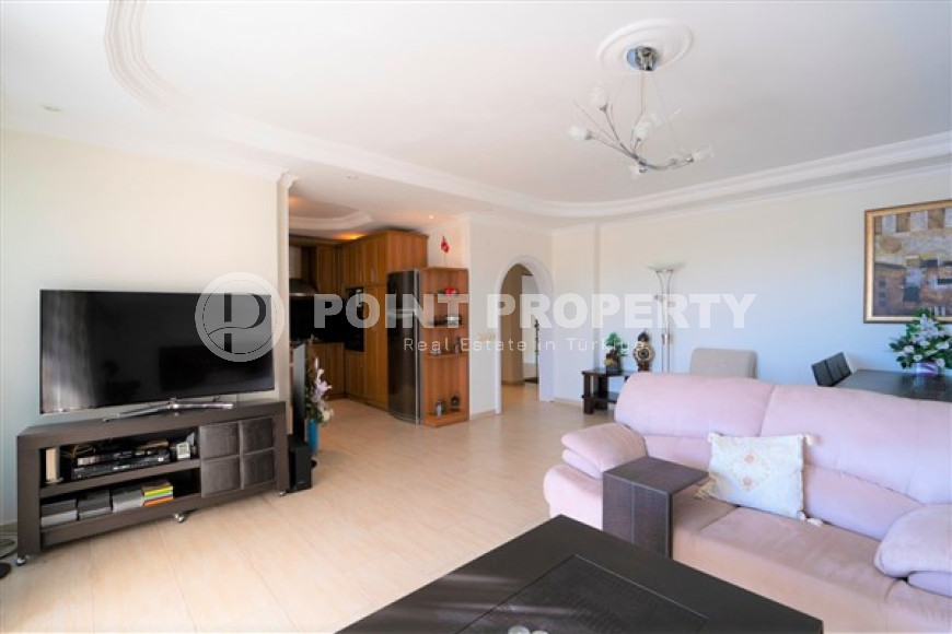 Ready to move in, penthouse 3+2, 220m², in a luxury complex in Cikcilli, Alanya-id-1707-photo-2