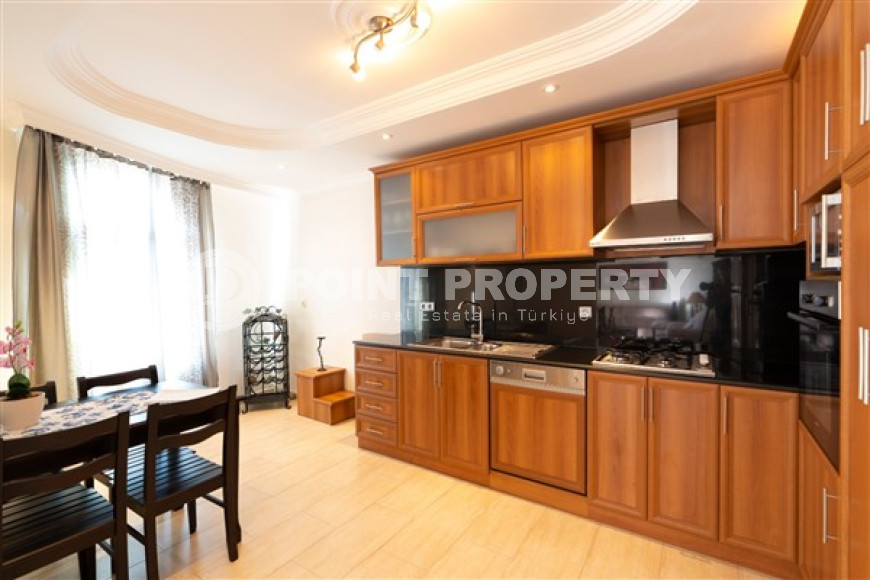 Ready to move in, penthouse 3+2, 220m², in a luxury complex in Cikcilli, Alanya-id-1707-photo-4