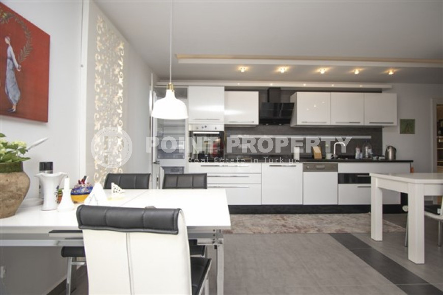 Stylish three-room apartment, 120m², in a premium residence in Alanya - Oba-id-1709-photo-9