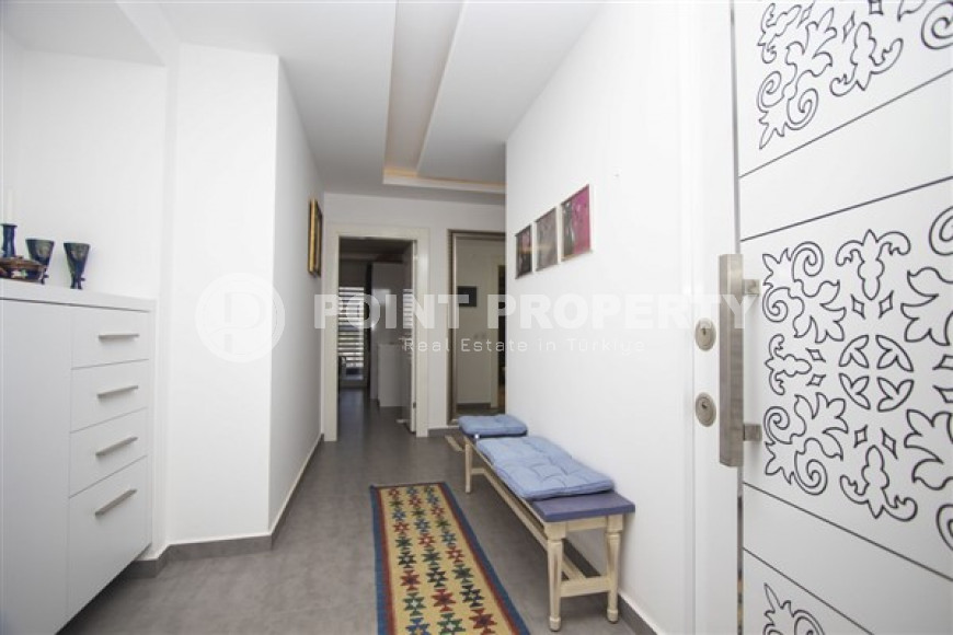 Stylish three-room apartment, 120m², in a premium residence in Alanya - Oba-id-1709-photo-23