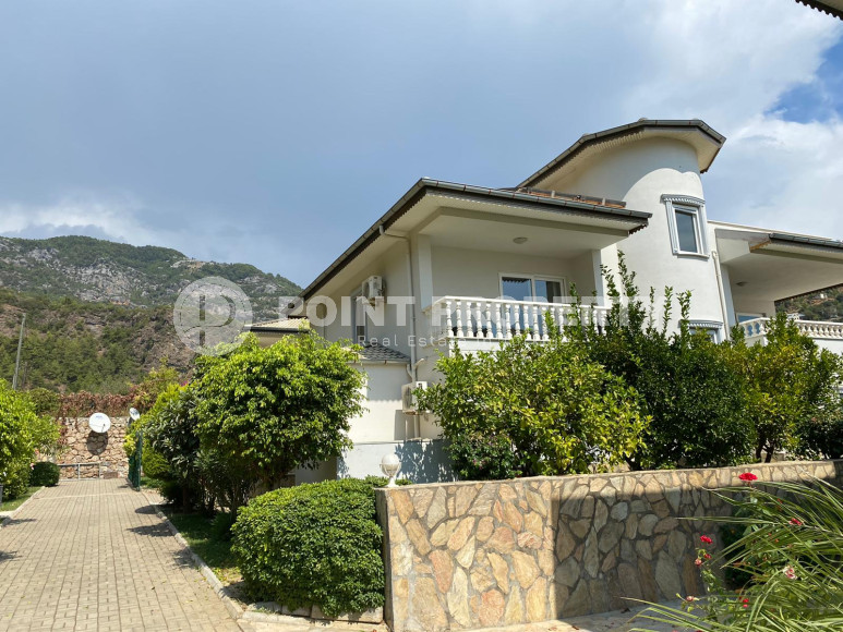 Просторная вилла 4+2 с личным бассейном в центре Алании на любой срок аренды!-id-1710-фото-4