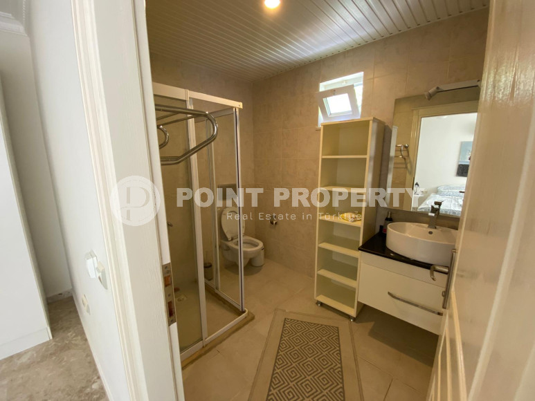 Spacious 4+2 villa with private pool in the center of Alanya for any rental period!-id-1710-photo-29