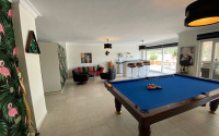 Spacious 4+2 villa with private pool in the center of Alanya for any rental period!-id-1710-photo-32