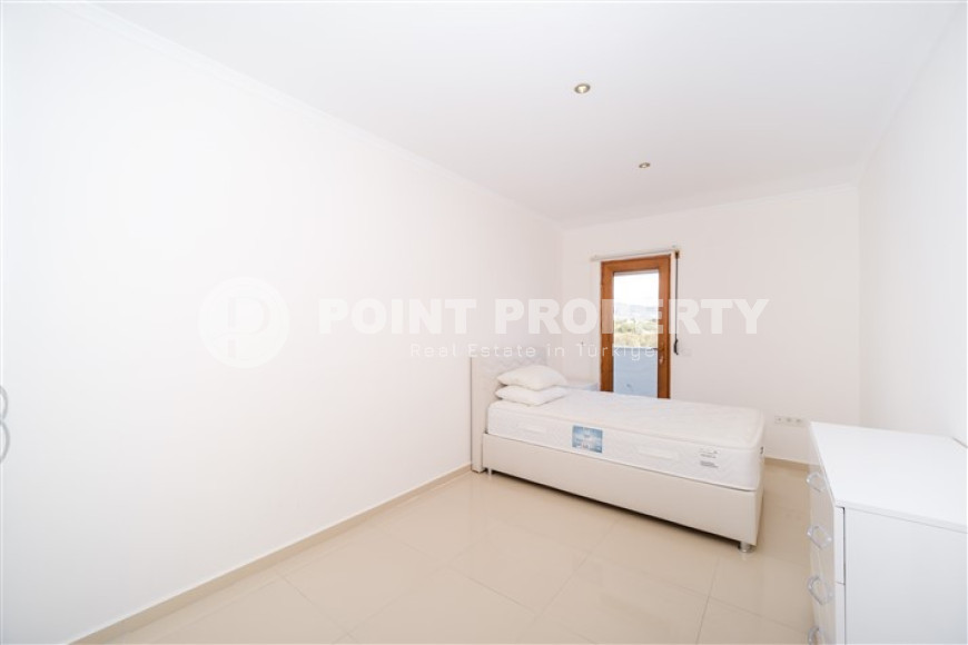 Просторный пентхаус с видом на море в 100 метрах от пляжа-id-1712-фото-32