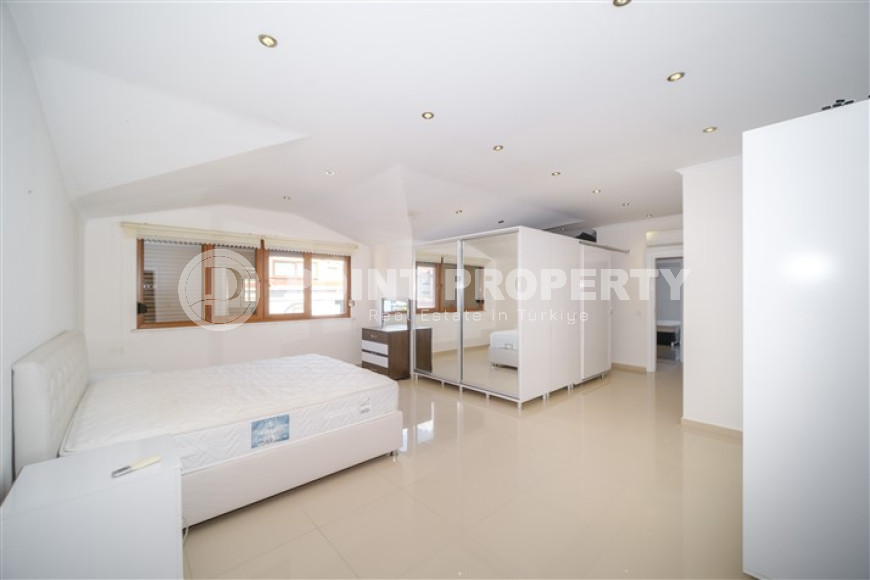 Просторный пентхаус с видом на море в 100 метрах от пляжа-id-1712-фото-41