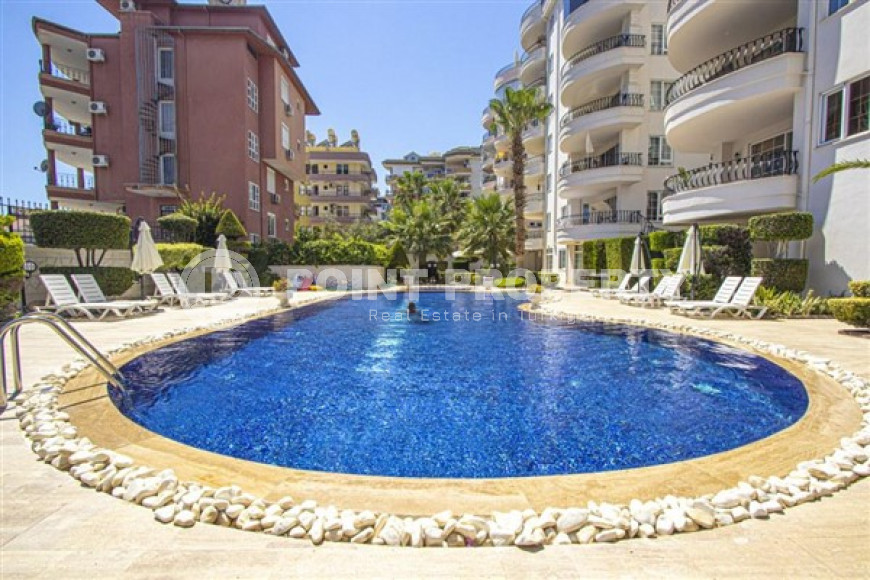 Bright duplex 3+1 overlooking the fortress in the central area of Alanya Cikcilli, 160m2-id-1715-photo-2
